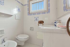 2335 Villetta Ada by Barbarhouse