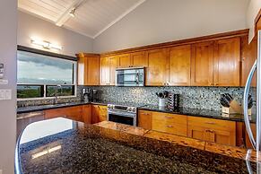 Wailea Ekolu One Bedrooms by Coldwell Banker Island Vacations