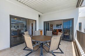 Big Island Royal Sea Cliff 705 2 Bedroom Condo