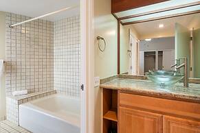 Big Island Royal Sea Cliff 705 2 Bedroom Condo