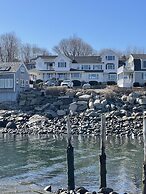 Charming Studio Condo In Perkins Cove Surrounded By Ocean Views - Perk