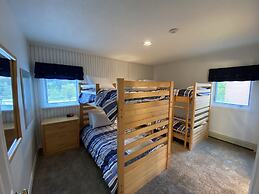 Woods Resort and Spa by RedAwning