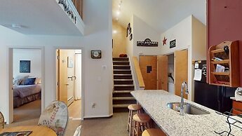 Woods Resort and Spa by RedAwning