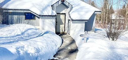 Woods Resort and Spa by RedAwning