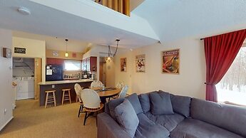 Woods Resort and Spa by RedAwning