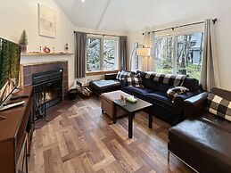 Woods Resort and Spa by RedAwning