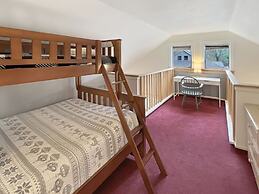 Woods Resort and Spa by RedAwning