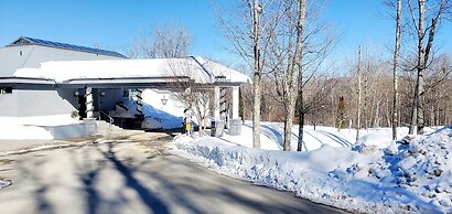 Woods Resort and Spa by RedAwning