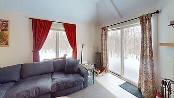 Woods Resort and Spa by RedAwning