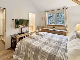 Woods Resort and Spa by RedAwning