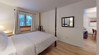 Woods Resort and Spa by RedAwning