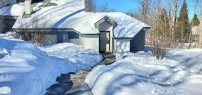 Woods Resort and Spa by RedAwning