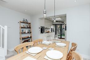 Propeller House - From 165 Per Night