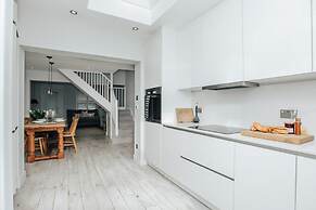 Propeller House - From 165 Per Night