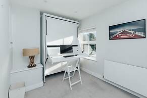 Propeller House - From 165 Per Night