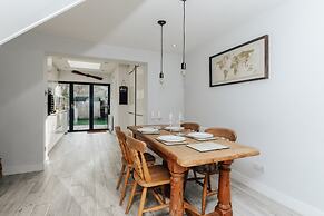 Propeller House - From 165 Per Night