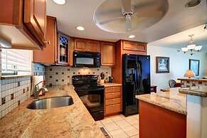 Kihei Beach, #402 2 Bedroom Condo by RedAwning