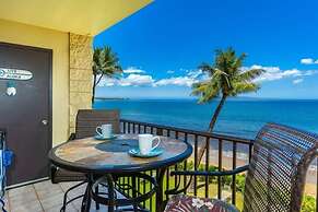 Kihei Beach, #306 1 Bedroom Condo by RedAwning