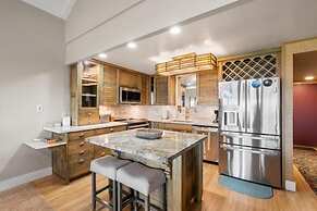 Maalaea Surf, #c-7 2 Bedroom Condo by RedAwning