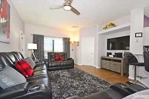 Happy Daze 4 Bedroom Home by RedAwning