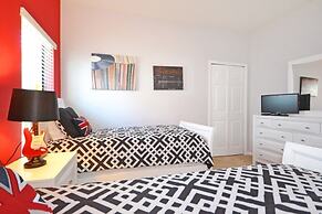 Happy Daze 4 Bedroom Home by RedAwning