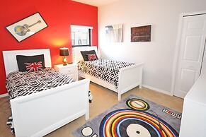 Happy Daze 4 Bedroom Home by RedAwning