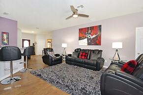 Happy Daze 4 Bedroom Home by RedAwning