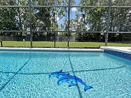 Hideaway Dream 6 Bedroom Home by RedAwning