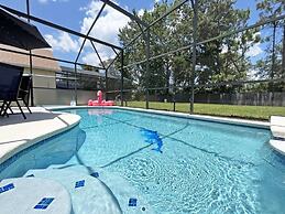 Hideaway Dream 6 Bedroom Home by RedAwning