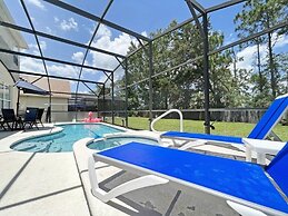 Hideaway Dream 6 Bedroom Home by RedAwning