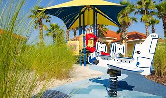 Hideaway Dream 6 Bedroom Home by RedAwning