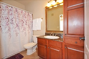 Palm View Place 3 Bedroom Condo by RedAwning