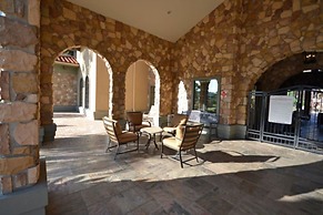 Palm View Place 3 Bedroom Condo by RedAwning