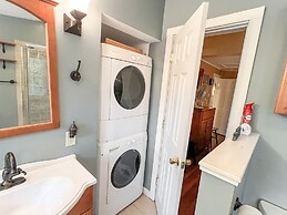 Family Tides - Y850 Beautiful Home Only A 10 Minute Walk To Short Sand