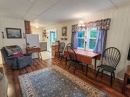 Family Tides - Y850 Beautiful Home Only A 10 Minute Walk To Short Sand