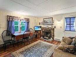 Family Tides - Y850 Beautiful Home Only A 10 Minute Walk To Short Sand