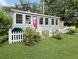 Family Tides - Y850 Beautiful Home Only A 10 Minute Walk To Short Sand