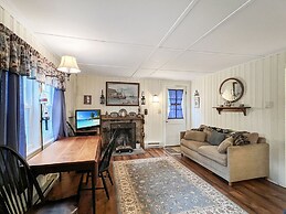 Family Tides - Y850 Beautiful Home Only A 10 Minute Walk To Short Sand