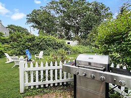 Family Tides - Y850 Beautiful Home Only A 10 Minute Walk To Short Sand