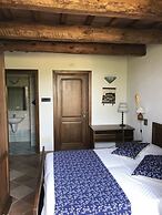 Antico Borgo Carceri