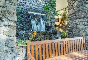 Kihei Surfside, #111 1 Bedroom Condo by RedAwning