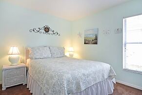 Buckingham Palm Villa 4 Bedroom Home by RedAwning