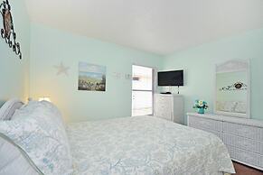 Buckingham Palm Villa 4 Bedroom Home by RedAwning