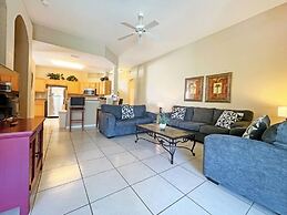 Cocoa Villa 4 Bedroom Home by RedAwning