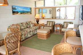 Kamaole Nalu, #605 2 Bedroom Condo by RedAwning