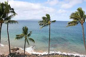 Kamaole Nalu, #605 2 Bedroom Condo by RedAwning