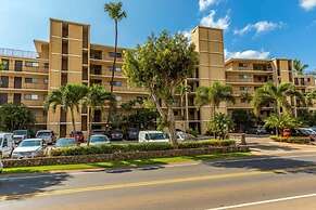 Kihei Beach, #404 1 Bedroom Condo by RedAwning