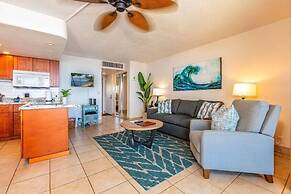 Kihei Beach, #404 1 Bedroom Condo by RedAwning