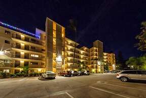 Kihei Beach, #404 1 Bedroom Condo by RedAwning