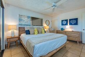Kihei Beach, #404 1 Bedroom Condo by RedAwning